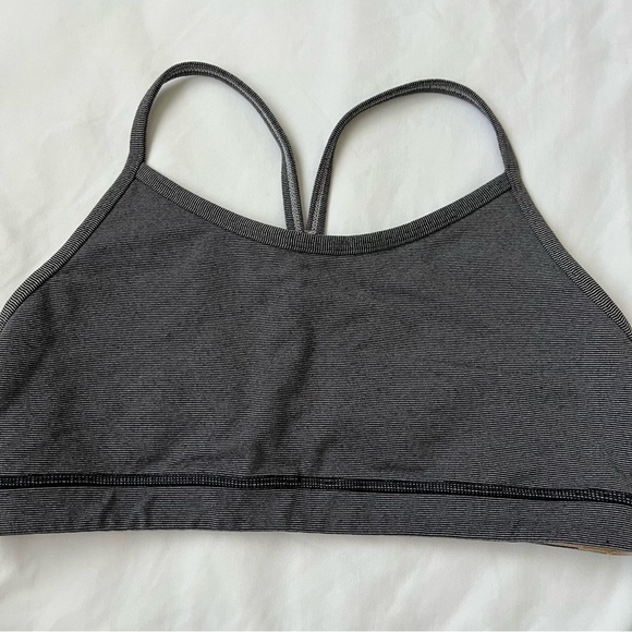 Lululemon Flow Y Sports Bra Size 6 - Picture 5 of 7